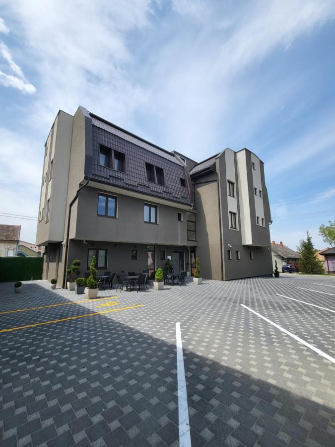 Garni Hotel Imperium Subotica Extérieur photo